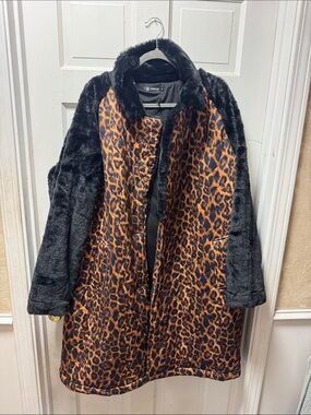 Leopard Panel Faux Fur Teddy Coat in Black